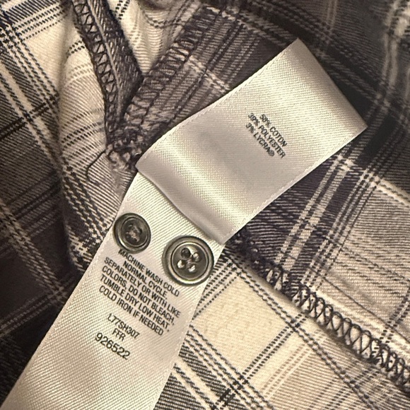 Cabela's Stretch Flannel Women’s Plaid Button Down Shirt Size Medium Black White - Picture 7 of 8